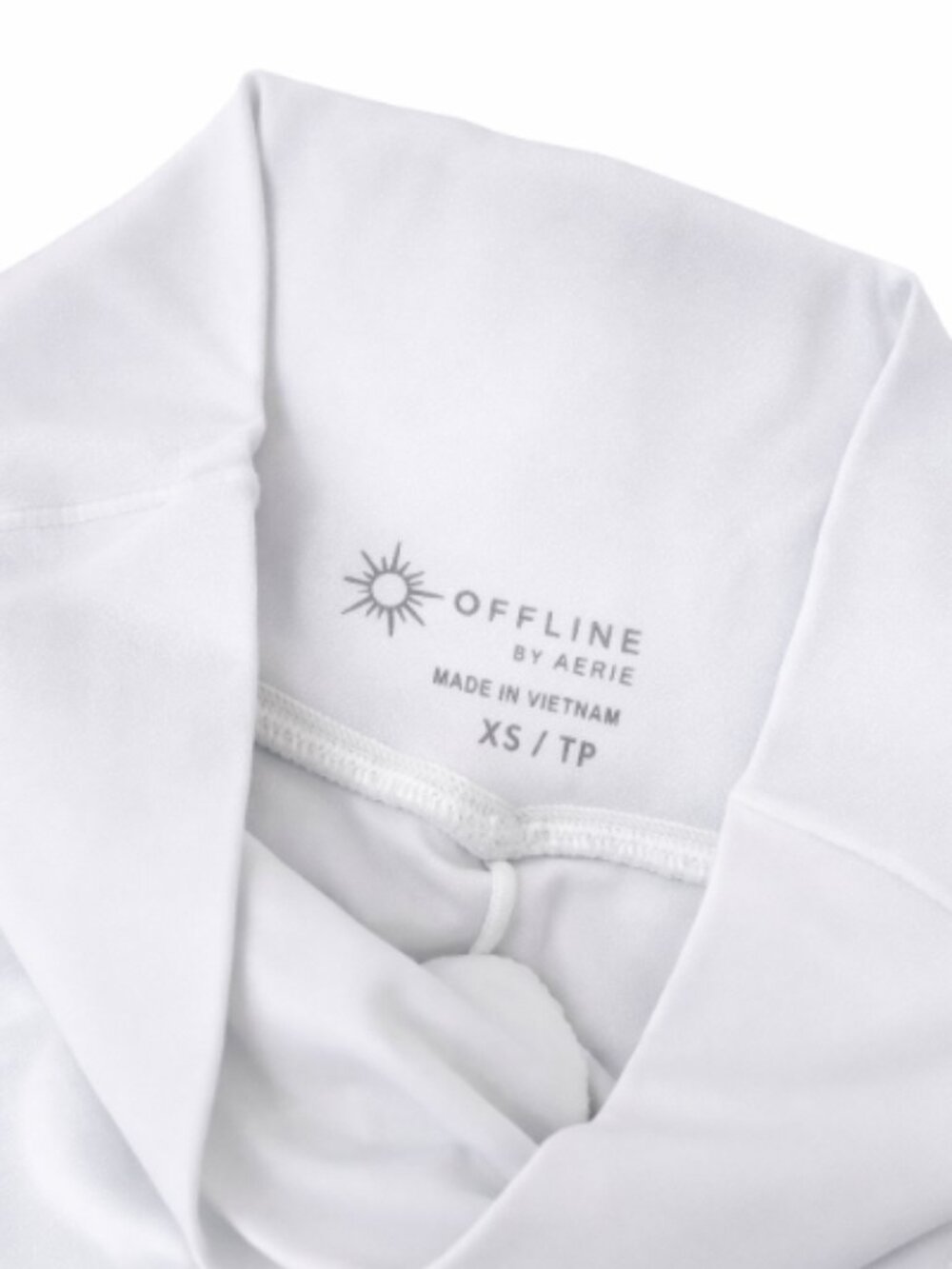 Aerie Offline Crossover Waist White Shorts - Size XS - Picture 3 of 4